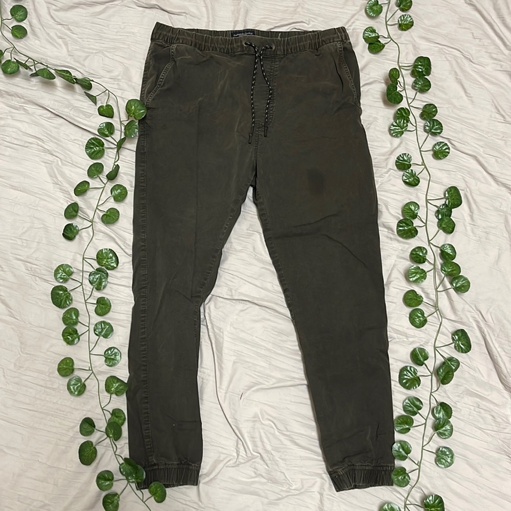 American Eagle Joggers